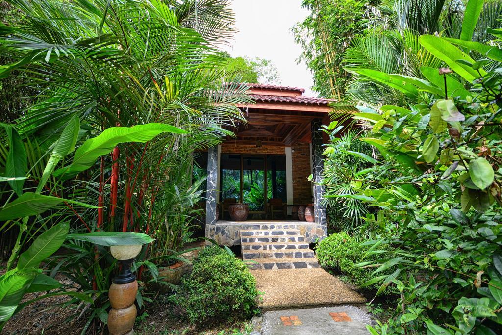 Hotel Khaosok And Spa Khao Sok National Park Екстер'єр фото