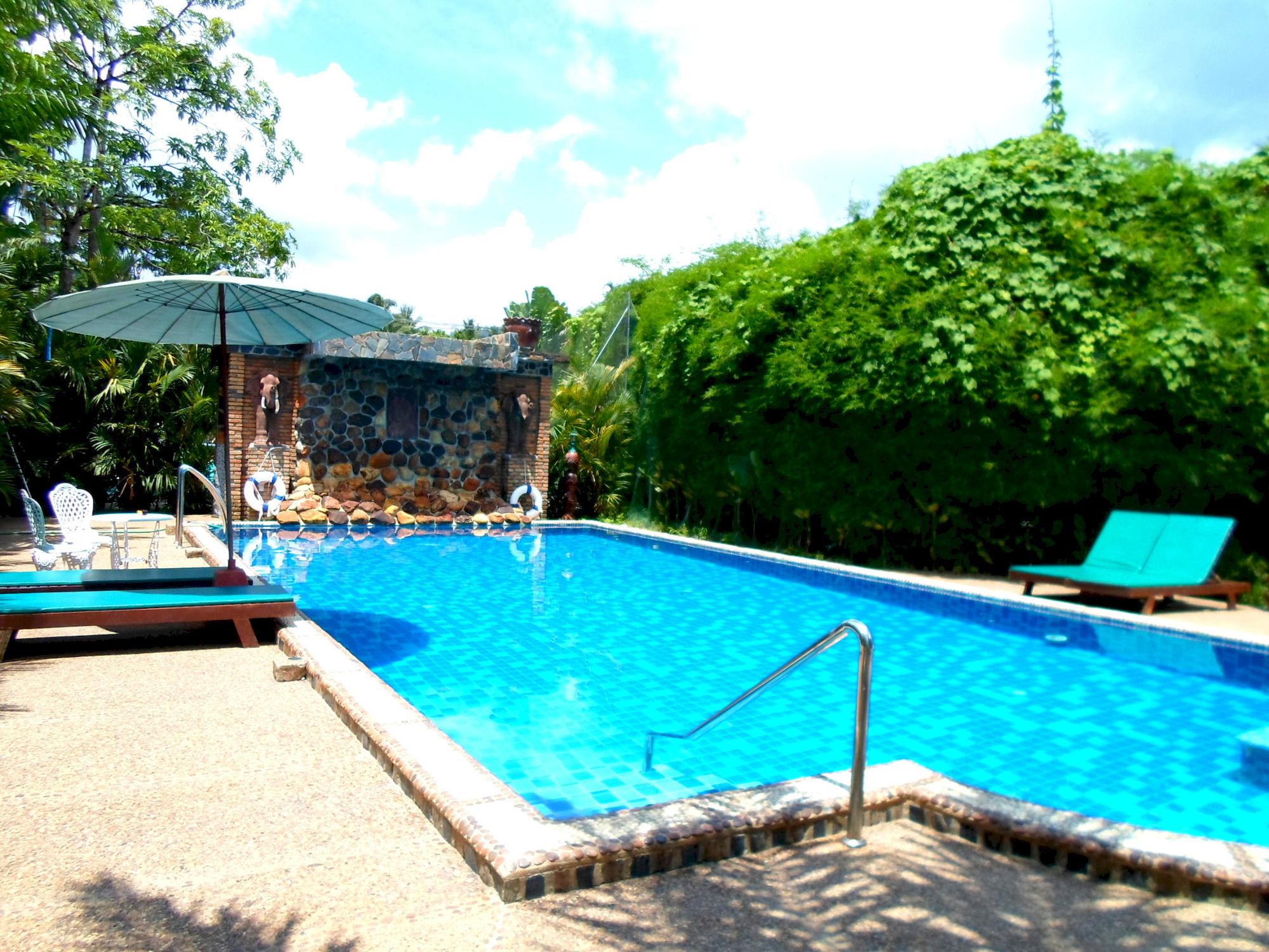 Hotel Khaosok And Spa Khao Sok National Park Екстер'єр фото
